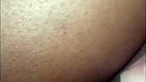 com a cunhadinha no sofa da sala, ela teve orgasmo