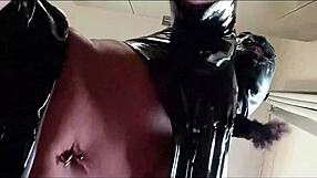 Сводные дочери делят член?