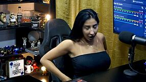 Ruan says, 'Renatinha Mello without panties? That's delicious chemistry in this podcast episode'