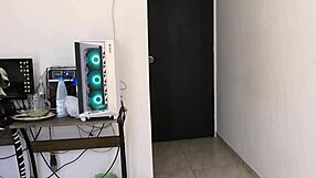 Llegue cachondo a follar con esta hermosa chica rubia de tetas grandes