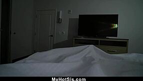 Stepsis begs me to ditch my girlfriend for her 😏