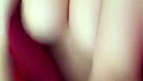 Wanna see this girl masturbate live?