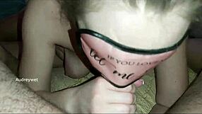 Sluker store kukker med dyp suging og hard støting til cumshot dekker 18+