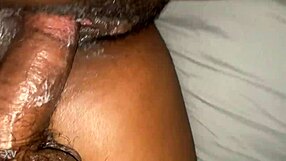 Gozada interna sem saber na buceta preta em sessão caseira amadora