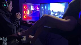 hey guys, my wife is competing against marvel spider-man 2 in this fun game challenge with subtitles in spanish 😂🕷️