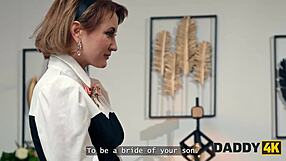 Tak tahle holka vynechává čtení knih a místo toho končí šukáním nevlastního táty svého přítele na pohovce