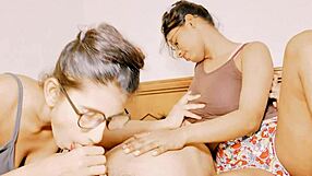 ทำไมหนุ่ม19เย็ดพี่สาวเลี้ยงสองคนแรงๆขนาดนี้