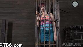 Cítím se tak vzrušená při soutěžení v hardcore šukacích pozicích a cucání ptáků