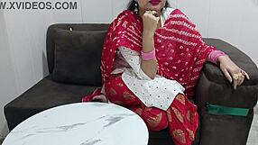 Aluna indiana fofa monta professor em cowgirl durante sexo orgásmico com conversa suja em hindi