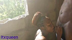 Itxqueen og Switcock går doggystyle med store pupper og monsterkuk som knuller våt fitte