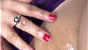 O kurwa, sprawdź Goddessx z Twittera, ta BBW milf Mlfnxtdoor sikająca po całym kanapie w domowej solówce