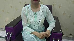 Vruća indijska devojka jebana od stanodavca