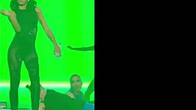 Aitana shows off her dance moves in a lively and engaging way.