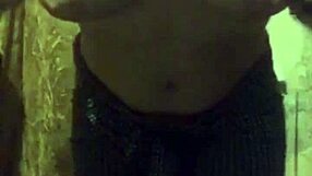 Beautiful russian with big tits contrasts her usa roots in this intriguing display.