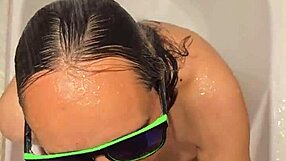 hot wife gives steamy bath blowjob and handjob with fiery nails