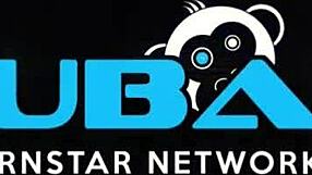 Onda ova mršava brineta Sasha Grey dobija žestoko jebanje u svojoj uskoj pički