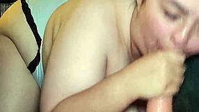 BbW deepthroater med sin store røv der ryster - hvem vil være med?!