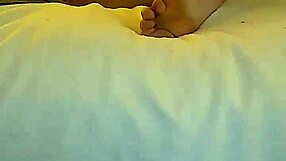 in this webcam clip, a performer shared a captivating and sexy video moment with viewers