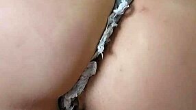 Quero esfregar meus pés no seu corpo até você relaxar