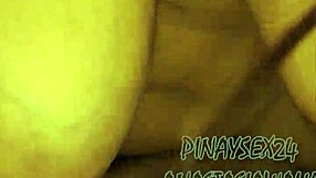 Ljubim, kako ta azijska pinay mama jezdari na mojem velikem kurcu s svojim velikim ritom in cicami