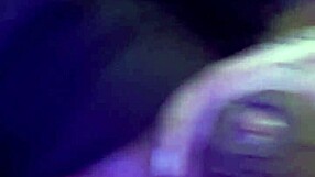 可愛い黒人美女がモンスターちんぽを受け、玉舐めと喘ぎで顔射