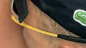 Atrapo a brasileña en ducha y le como coño sin condón