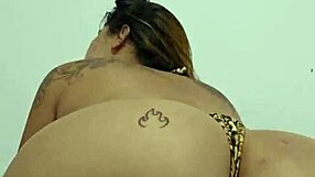 young exhibitionist with fetish flashes and says come here cum on my tits and armpits