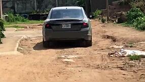 Oh man, ik reed die goedkope slet rechtstreeks naar een goedkoop hotel!