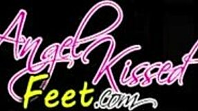 Hey, check out this feet worship session ending in cum