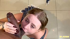 Hvad sker der når en brasiliansk latina luder rider kæmpe interracial pik barback til anal creampie?