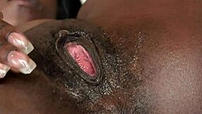 Rødhåret Audrey tar stor kuk i ræva og får creampie avslutning!