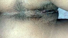 Hrepenim po intenzivnem izbližnjem jebanju z mojo indijsko prijateljico velikega rita na ranču