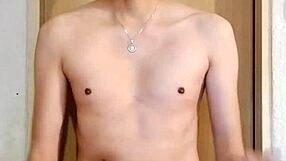 Chacal Caliente Demonstrates Intense Solo Skills with Remarkable Energy and Focus in This Captivating Display