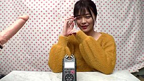 Cutie Idola Comel Dengan Bontot Tegak Sempurna Guna Dildo Dan Kote Dalam Blowjob Berganda, Tunjuk Onani Lapar, Dapat Muka Penuh Semen Tebal.