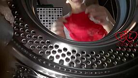 สาวอวบถอดผ้าซักผ้าโดนครอบงำเมียบ้านโดนเย็ดในเครื่องซักผ้าขาดวิ่น