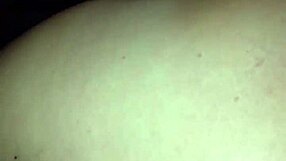 Jack off on her booty