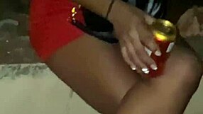 Estava Na Rua Encontrei Uma Mulher Brigando Com Namorado E Ela Tirou Sua Calcinha Para Mostrar Sua Bocetinha Fiquei Louco Arrumando!