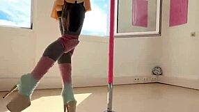 Exotic Anuskatzz Shows Athletic Fitness In Heels Pole Dance Compilation
