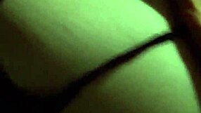 Talianska kráska v Lime ukazuje svoj úžasný biely zadok