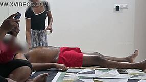 โชว์ควยล่อสาวนวดให้เงี่ยนช่วยตัวเองร้อนๆ