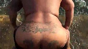 Watch Hazelnutxxx Shaking That Wild Azz In Da Wild!