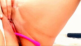 Adik tiri di WhatsApp bagi POV seks anal amatir punggung dan jilat memek solo webcam