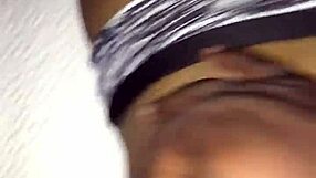 เย็ดก่อนนอนควยใหญ่แตกในหีกับนมเล็ก 18+