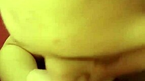 Big ass white girl performs blowjob sucking on dick with deepthroat action