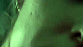 Mamei ele até tomar leitinho durante uma longa viagem no carro com big natural tits Latina swallowing cum