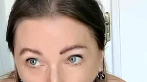 เฮ้ย ดู MILF หัวนมโตโดนเย็ด POV สุดเดือด