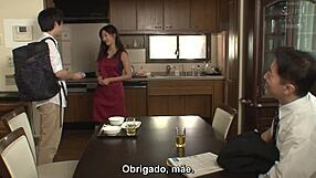 왜 스미레 미즈카와의 빅 티츠랑 엉덩이가 이 리치 푸어 대드 스토리에서 유혹해?