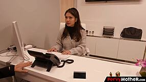 Mak Tiri Usahawan Pervert Dikongkek Dubur Keras Di Tempat Kerja Tetek Besar Goyang