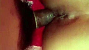 La señora de la tienda me deja follarla por las tardes cuando no está el vecino 😏