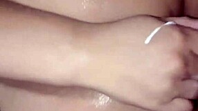 el vecino me solprende en el ba�o y me folla el culo en esta homemade latina big ass scene